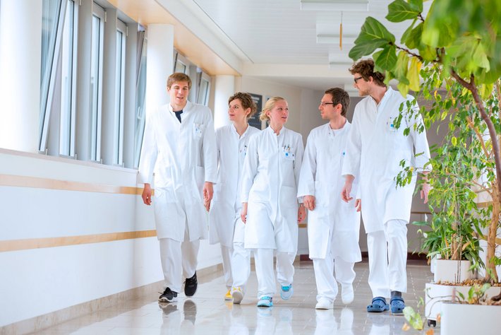 Medizin-Studenten im Praktischen Jahr.