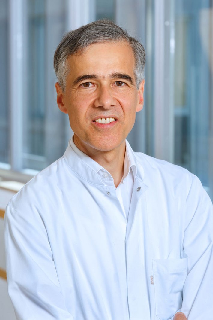 Foto von Dr. Christoph Federle, Oberarzt der Klinik für Gastroenterologie und interventionelle Endoskopie