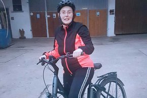 Martina Thurner  dank Endometriose-Therapie beim Radfahren