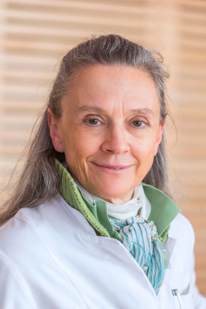 Foto von Dr. Andrea Hofstädter, Geschäftsführende Oberärztin am Brustzentrum des Krankenhauses Barmherzige Brüder Regensburg – Klinik St. Hedwig