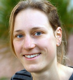 Portrait von Tine Gundling, Diplom-Psychologin, Zuständigkeitsbereich: Kinder- und Jugendmedizin 