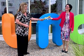 Stabübergabe Gynäkologie und Geburtshilfe: Prof. Dr. Birgit Seelbach-Göbel übergibt Staffelstab an Prof. Dr. Angela Köninger