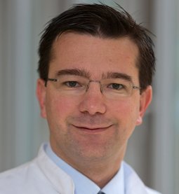 Dr. Christian Weingart: Facharzt für Innere Medizin, Nephrologie, Intensivmedizin, Oberarzt
