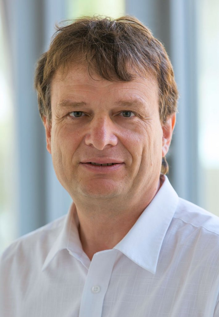 Oberarzt Dr. Heribert Stauder, Facharzt für Innere Medizin, Hämatologie und Internistische Onkologie; Palliativmedizin