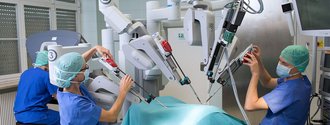 Modellbild des roboterassistierten OP-Systems daVinci©Si. 