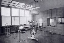 OP-Saal (Foto: Archiv Provinzialat Barmherzige Brüder) So sah ein OP-Saal in der Vergangenheit aus.