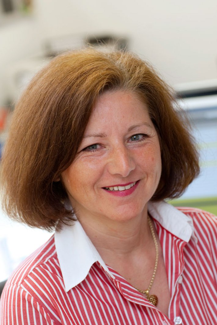 Carola Szika, Sekretärin der Klinik für Herzrhythmusstörungen
